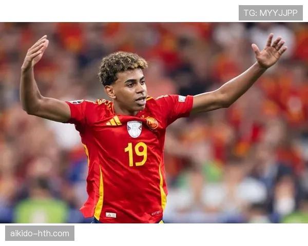 2023年度足坛新星闪耀,新一代足球巨星强势崛起 2023年度足坛新星闪耀,新一代足球巨星强势崛起